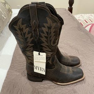 Myra bag cowboy boots NWT size 9.